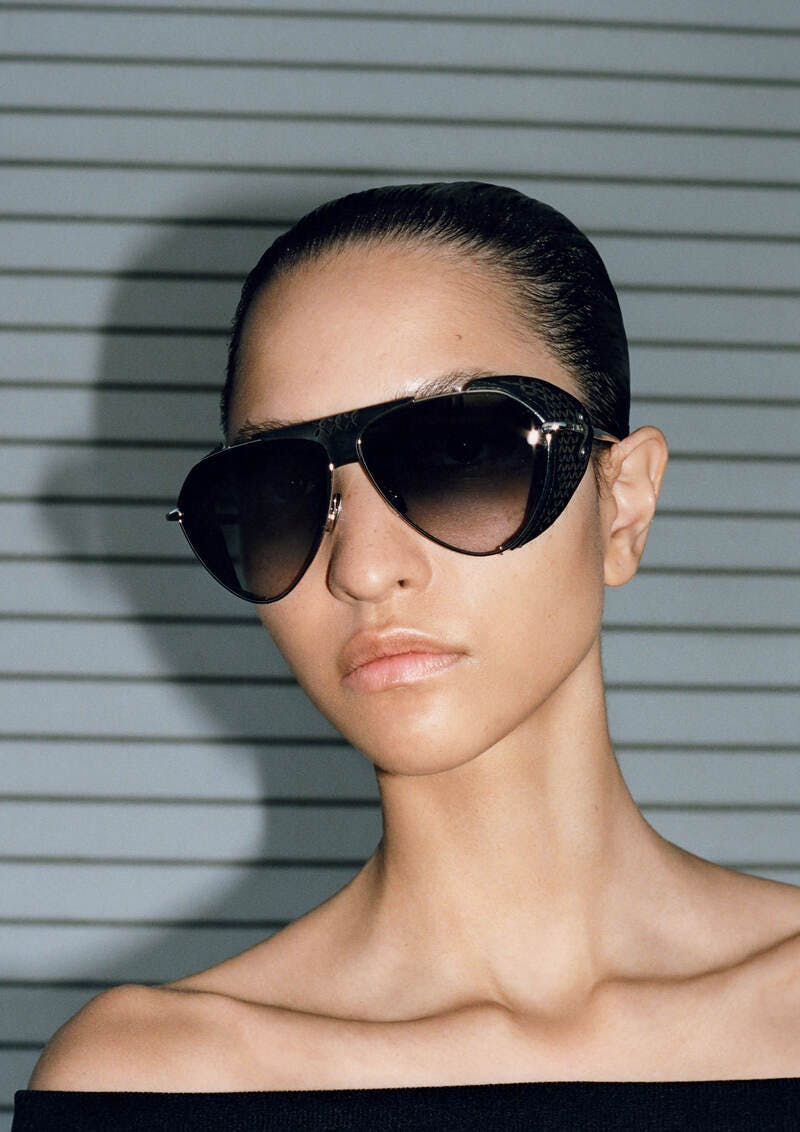 Model mit Alaïa Eyewear