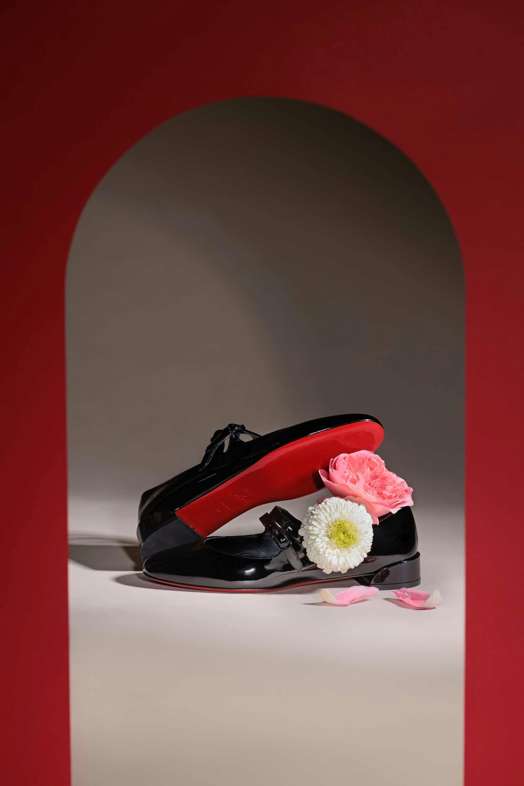 footwear shoe flower flower arrangement high heel flower bouquet sandal ikebana petal rose